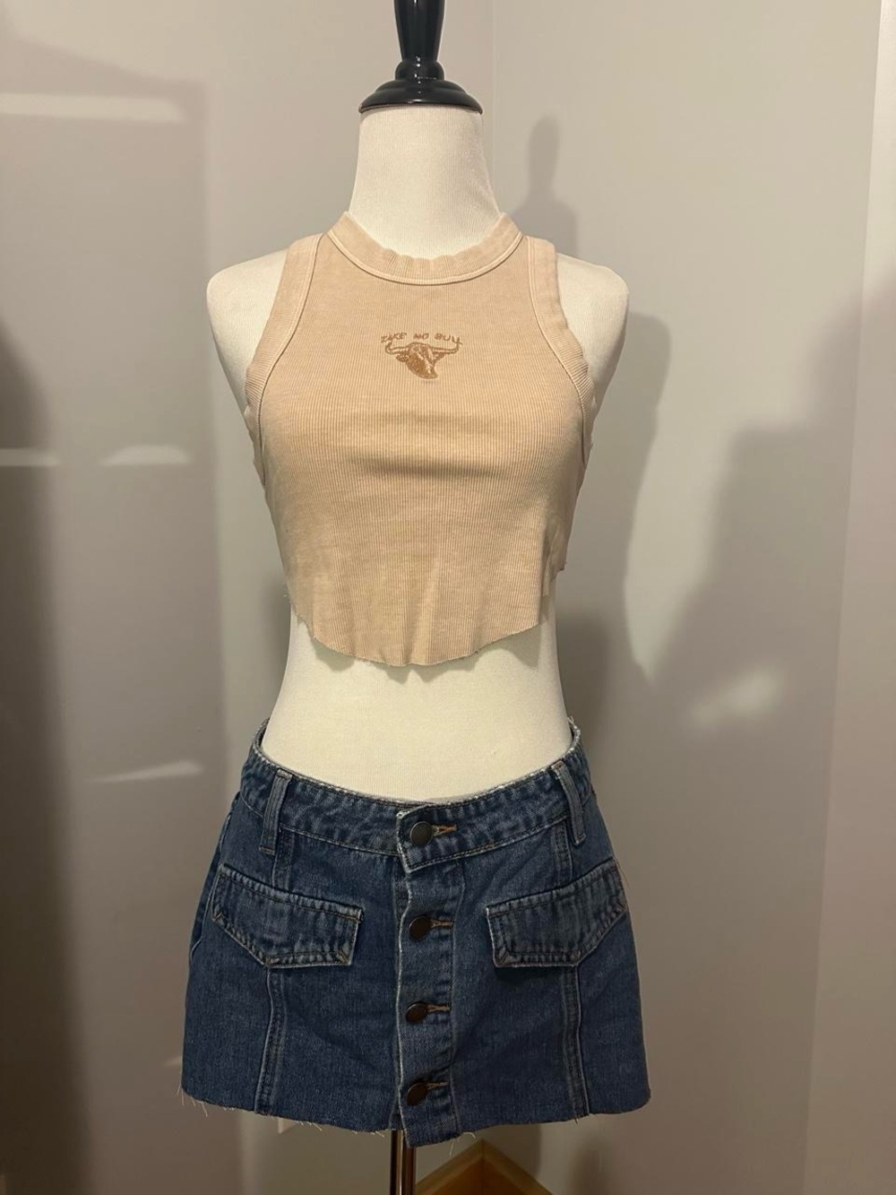 Forever 21 Beige Ribbed Cropped Tank with Tiny Graphic